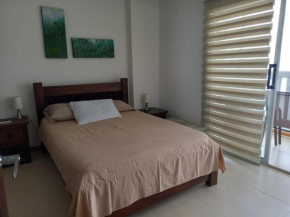APARTAMENTO FAMILIAR FRENTE AL MAR.